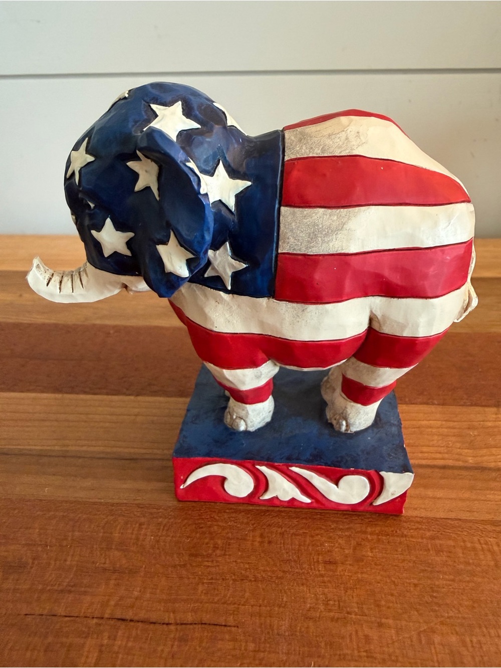 Jim Shore Heartwood Creek “Patriotic Pride” Figurine Elephant Red White Blue